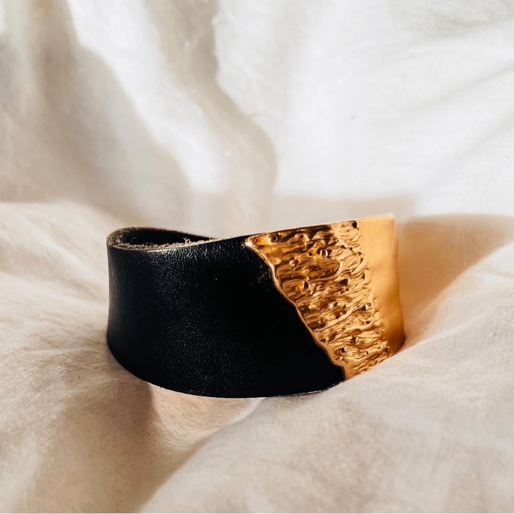 Chic multi textured bracelet
